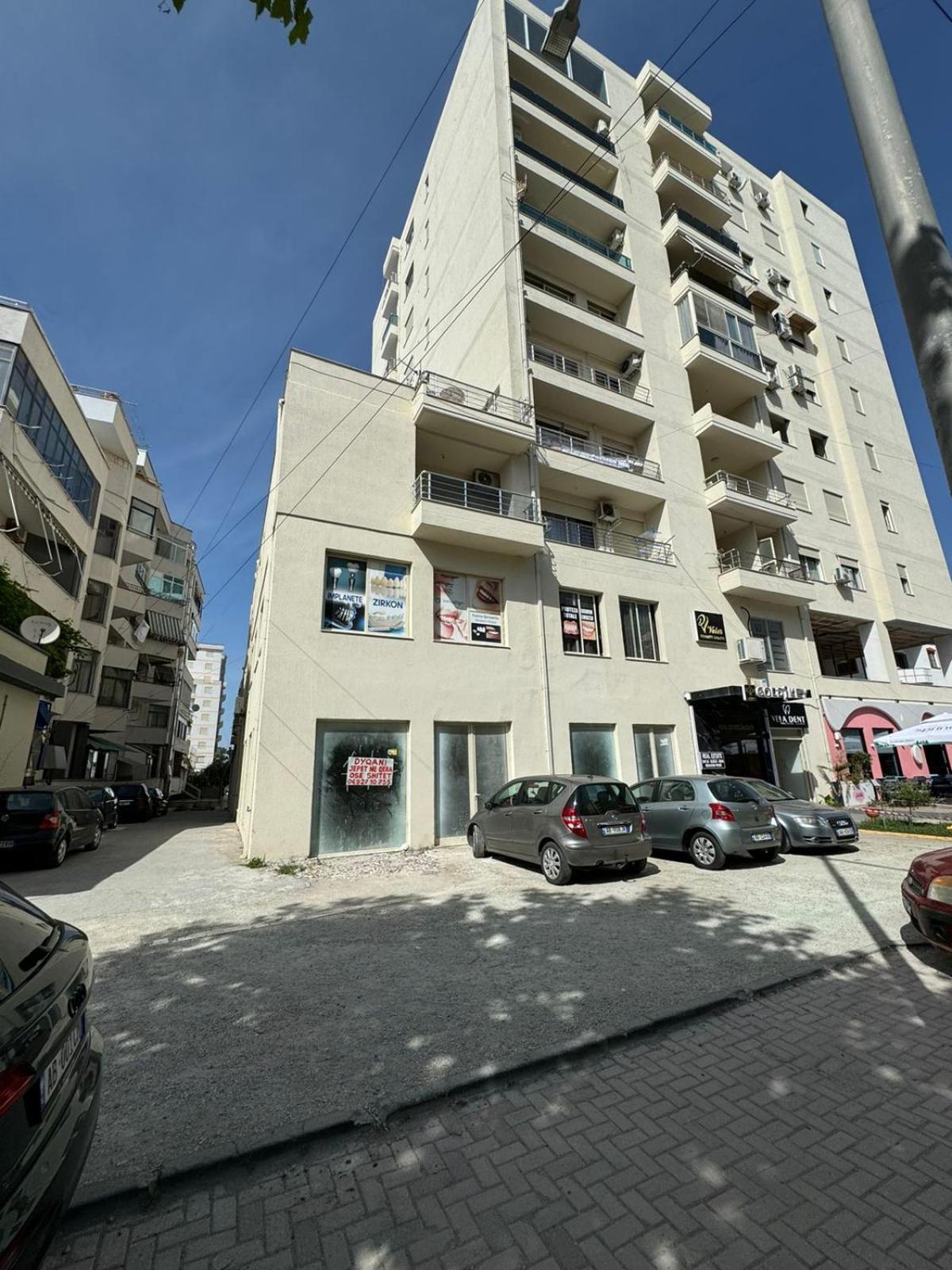 Isla's Luxurious Seaside Apartament Durrës