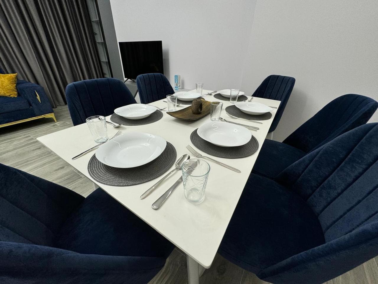 Isla's Luxurious Seaside Durrës