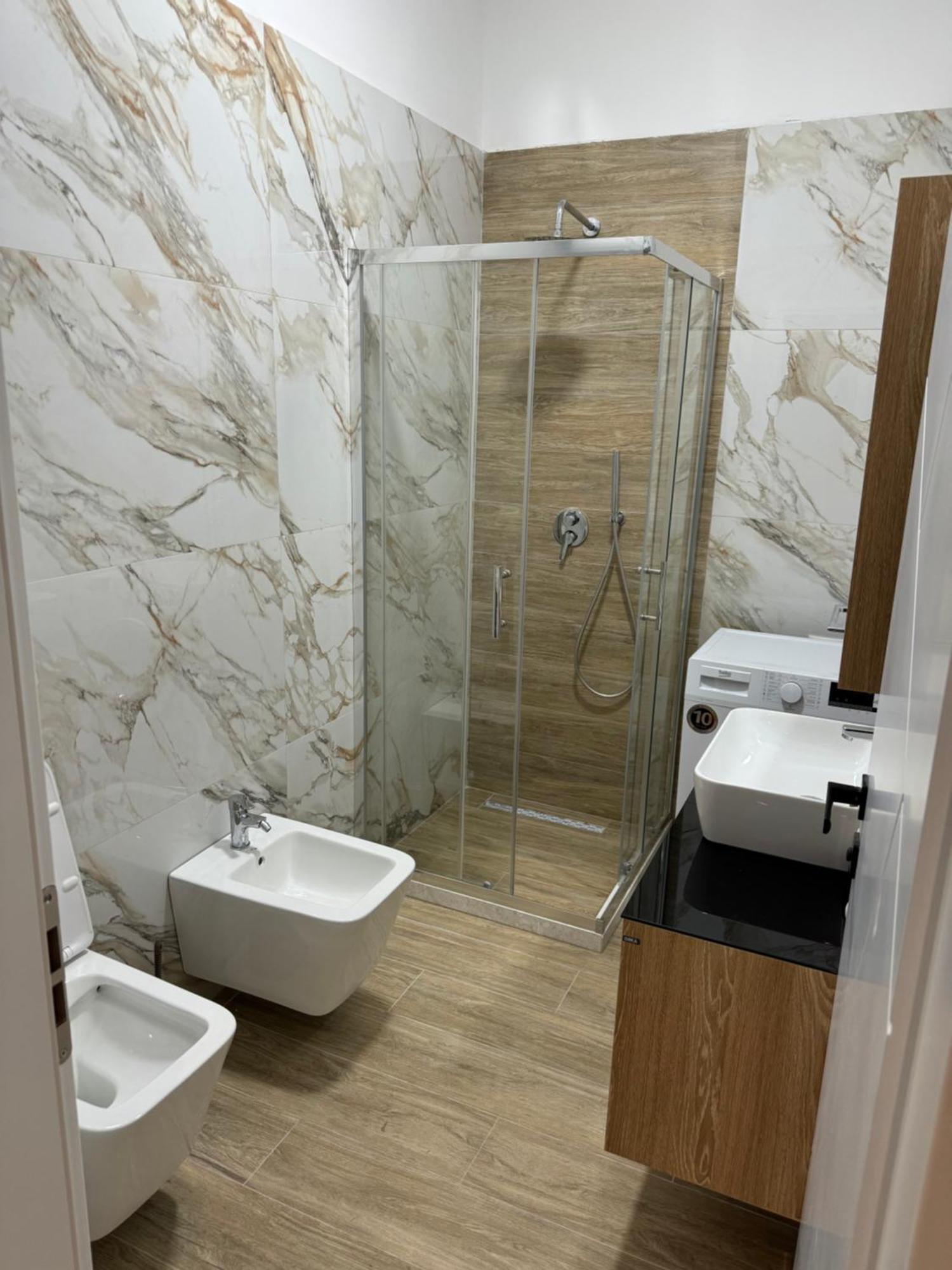 Apartament Isla's Luxurious Seaside Durrës